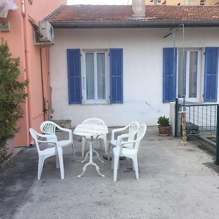 Calme Et Tranquillite Et Un Soupir Villa Menton Exteriör bild