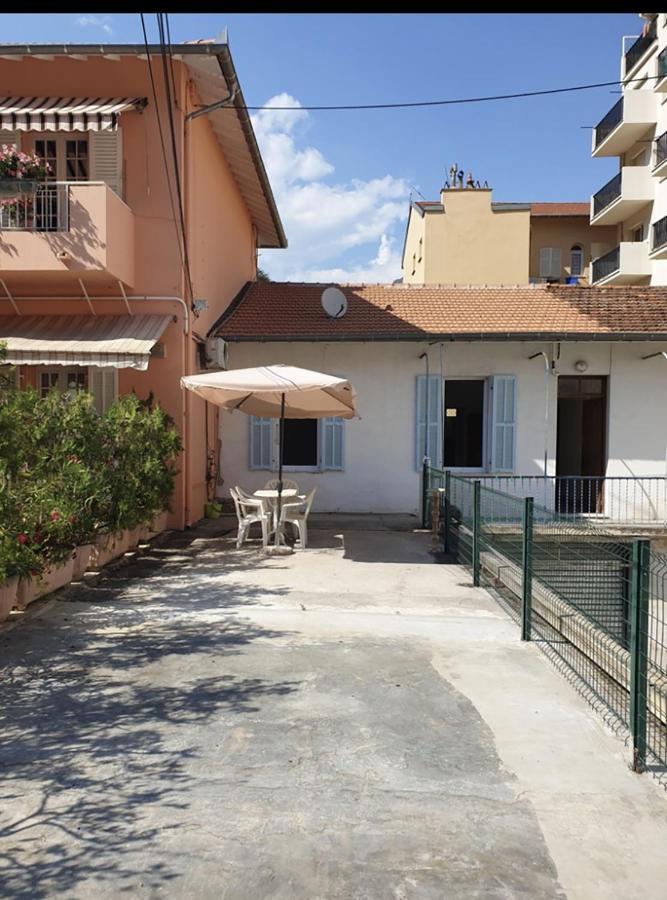 Calme Et Tranquillite Et Un Soupir Villa Menton Exteriör bild